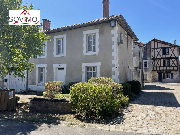 CENTRE BOURG, MAISON AVEC GARAGE ET JARDIN SÉPARÉ — photo 1