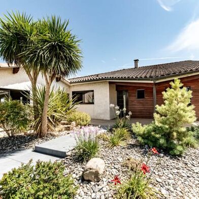 Maison 4 pièces 369600 €