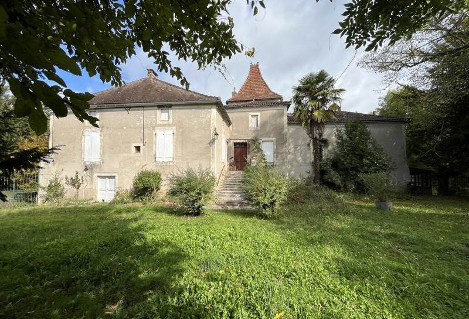 Maison en pierre de 22 pièces principales — photo 1