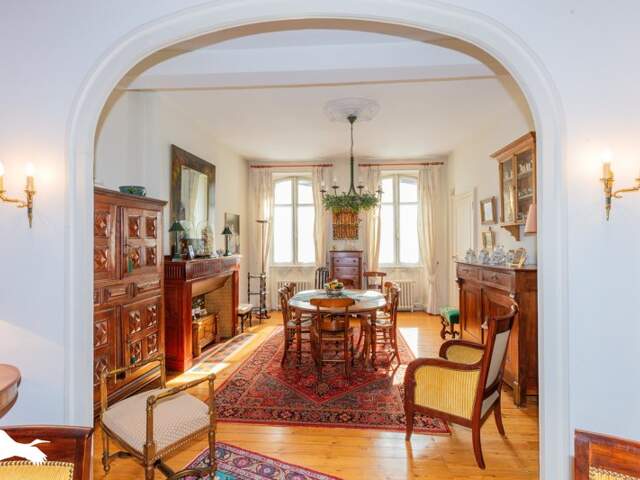 Maison de ville de 8 pièces principales — photo du bien