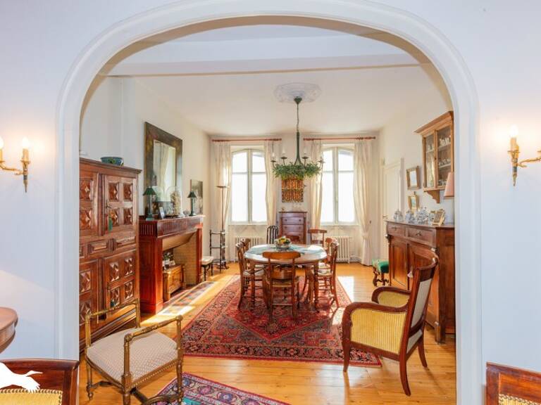 Maison de ville de 8 pièces principales — photo 1