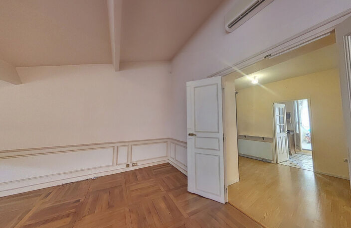 appartement type 3  de 112.25 m2 + cave voutée 40 m2 — photo 2