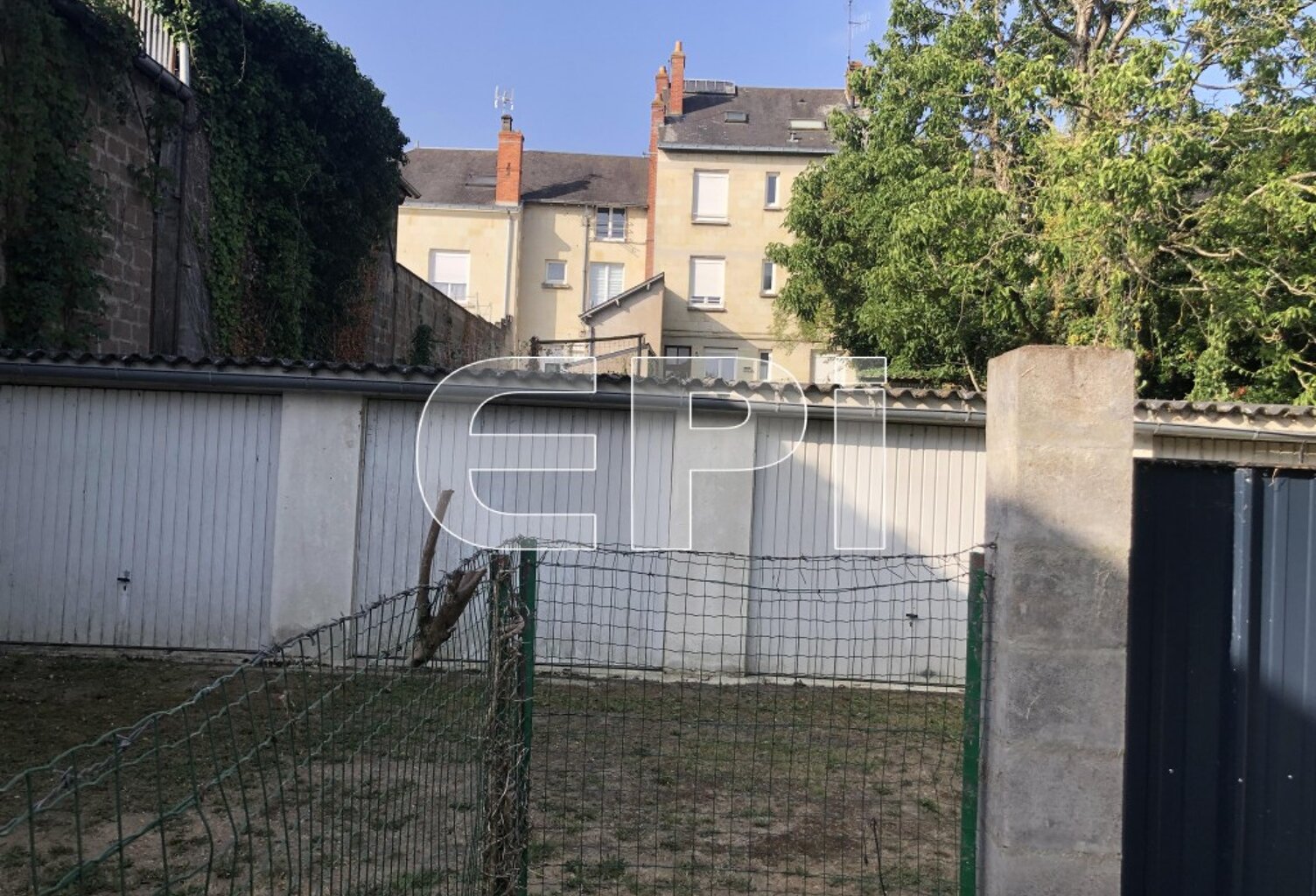 MC 1066 - Quartier gare - Ensemble immobilier comprenant 3 appar — photo 1