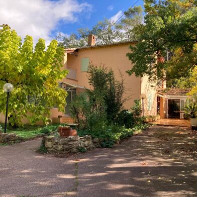 Maison 5 pièces 2490 €