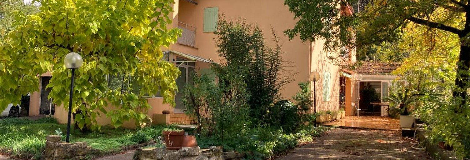 Maison 5 Pièces 150 m² à louer à Le Tholonet (13100)