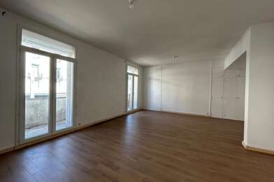 Appartement 5 pièces 1330 €