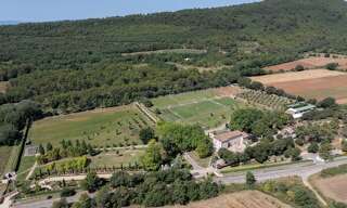 Maison 20 Pièces 660 m² à vendre à Fox-Amphoux (83670)