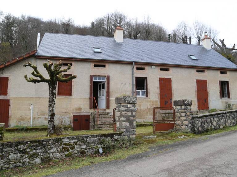 Maison de campagne sur 2 727 m² de terrain avec vue dégagée — photo 1
