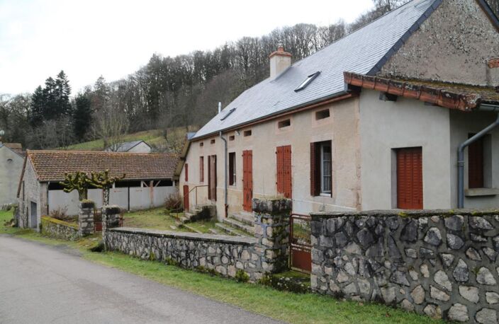 Maison de campagne sur 2 727 m² de terrain avec vue dégagée — photo 3