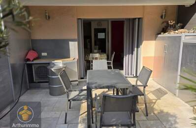 T2 CENTRE LE LAVANDOU — photo du bien
