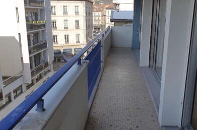 Appartement 3 pièces 993 €