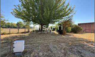 Terrain  638 m² à vendre à Saint-Savin (33920)