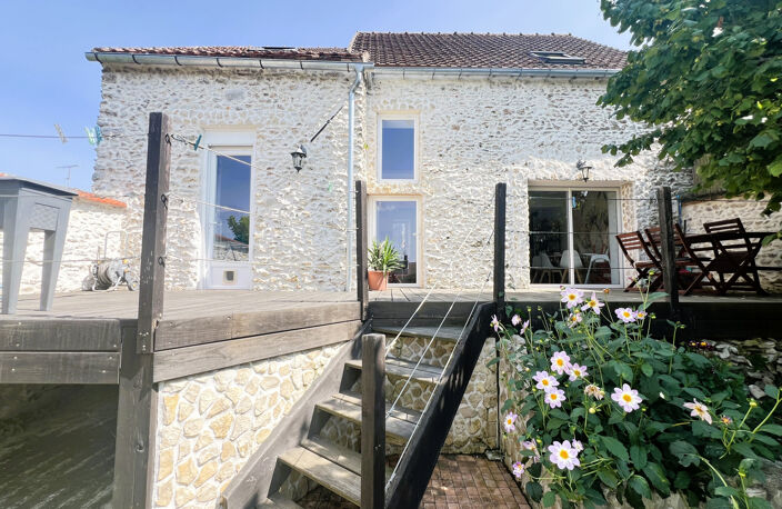 3 BEDROOM HOUSE WITH GARDEN — photo 3