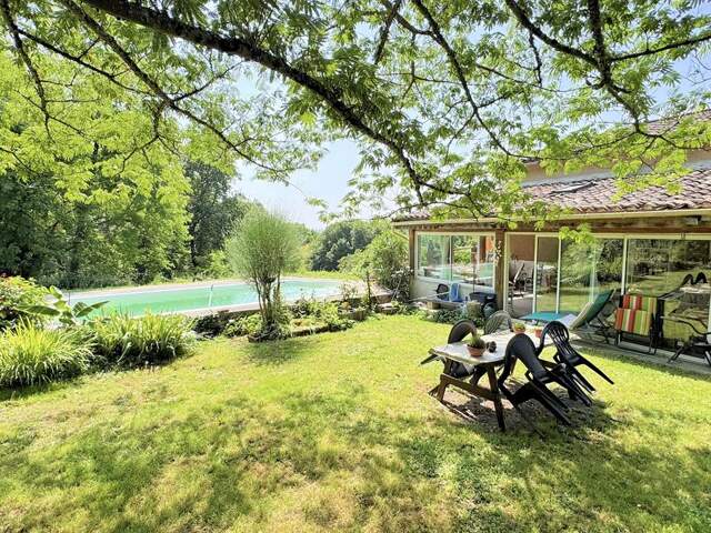 Maison - 171m ² — photo du bien