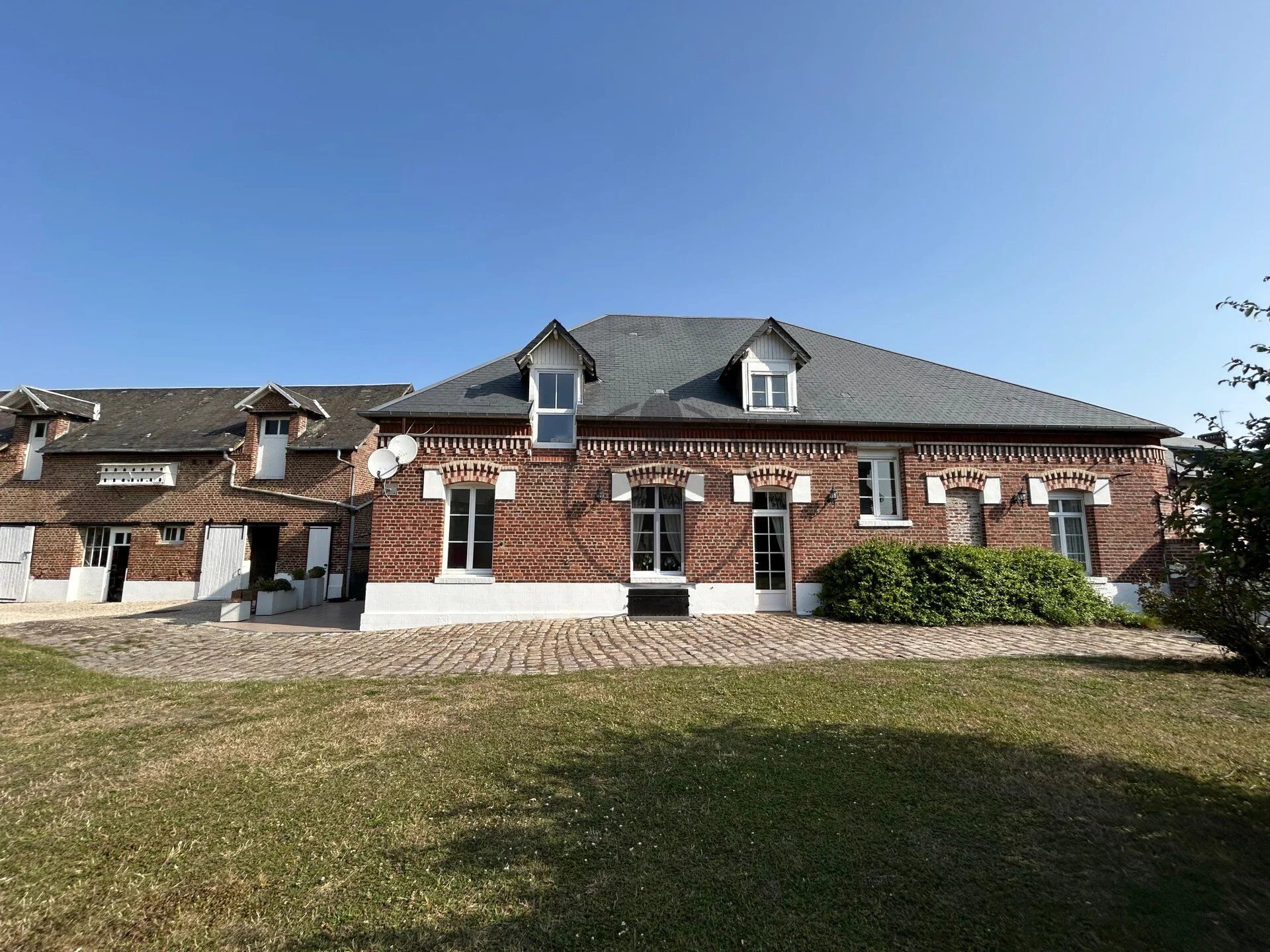 Maison 8 pièces 202 m² · à Sissy · 202 m² · 297 000 €