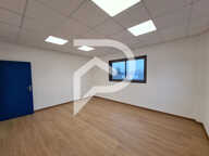 Local de 148 m² aménagé en bureaux centre Orthez — photo 4