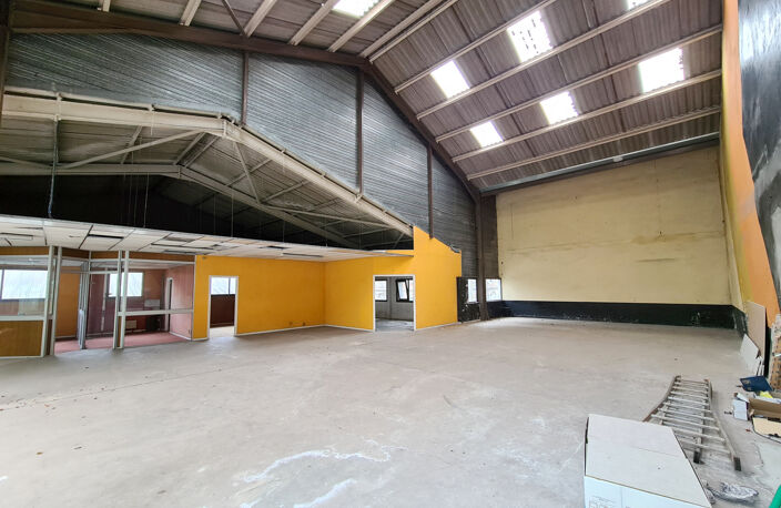 Local commercial à aménager centre Orthez 340 m² — photo 4
