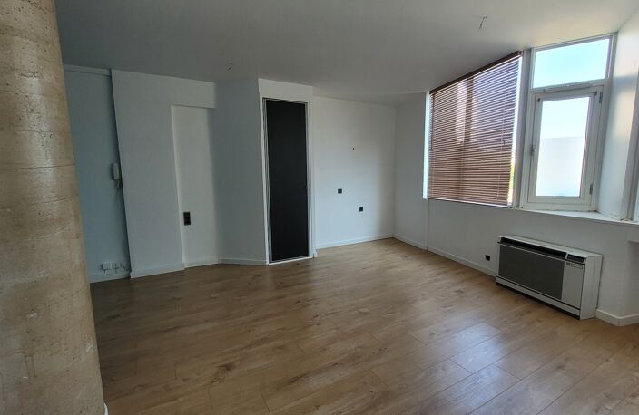 Bureau — photo 4