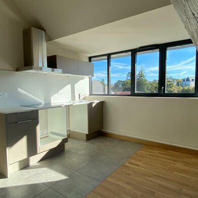 Appartement 3 pièces 956 €