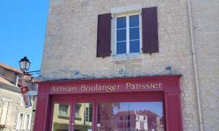 Immeuble  88 m² à vendre à Champagne-Mouton (16350)