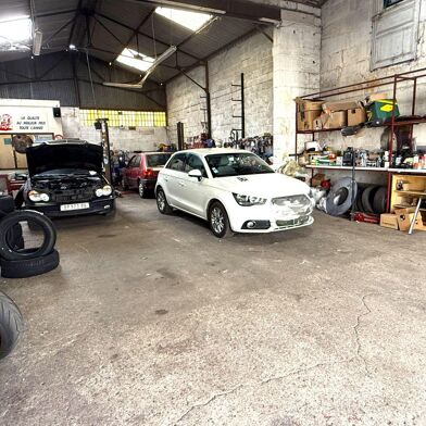 Commerce  128000 €