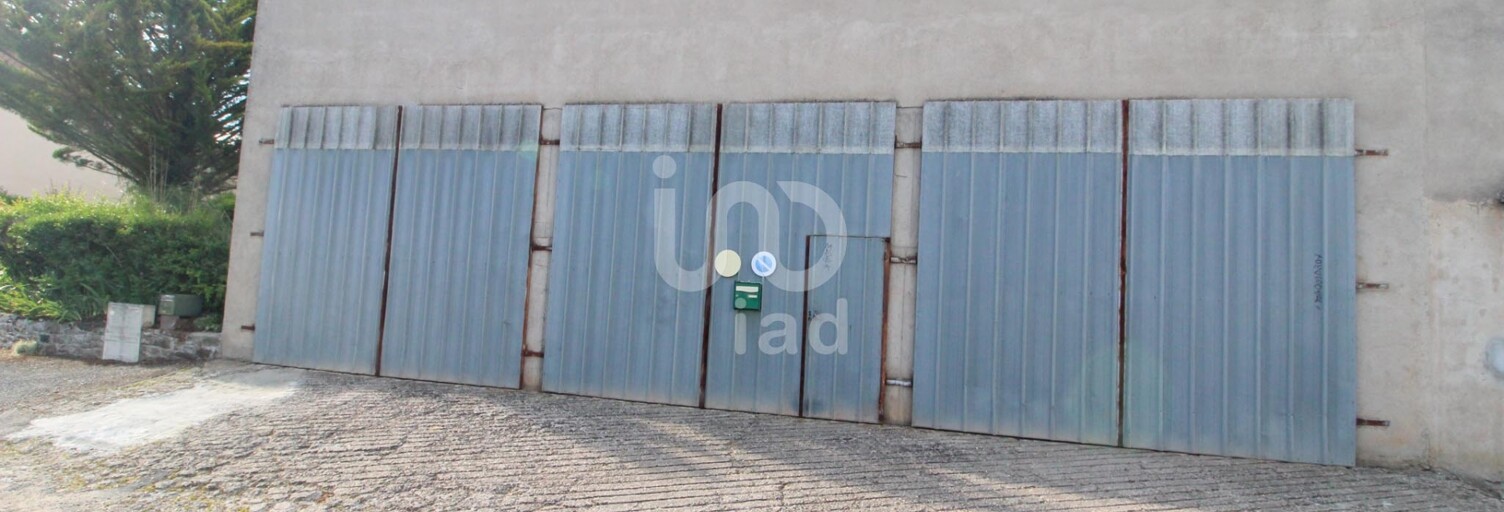 Garage  120 m² à vendre à Saint-Victor-et-Melvieu (12400)