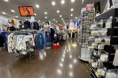 Commerce  198000 €