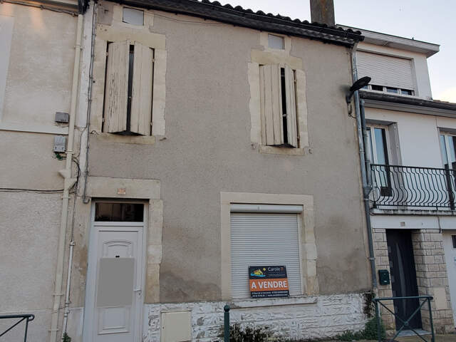 Maison de ville avec cour à vendre à MARMANDE — photo du bien