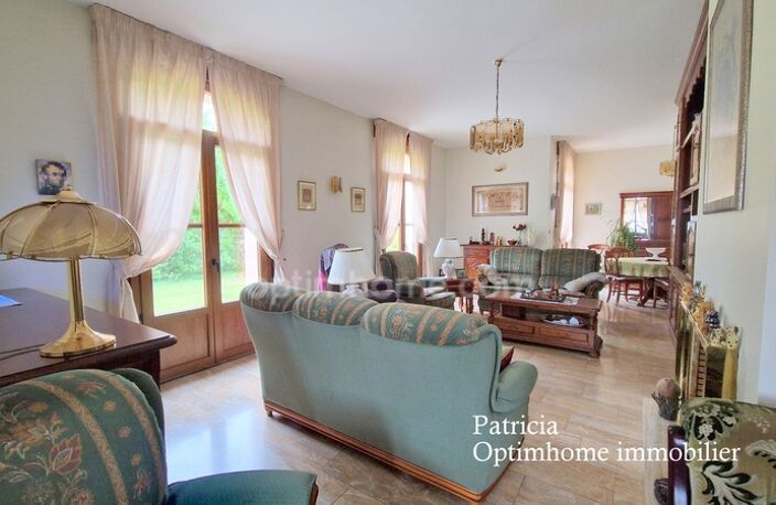 Maison bourgeoise avec cachet, entre prestige et douceur de vivre — photo 4