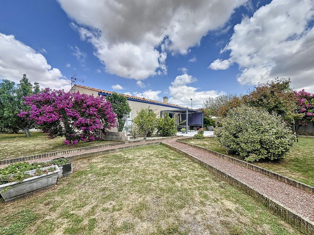 Villa / Maison  T4 à vendre Vérines 17540