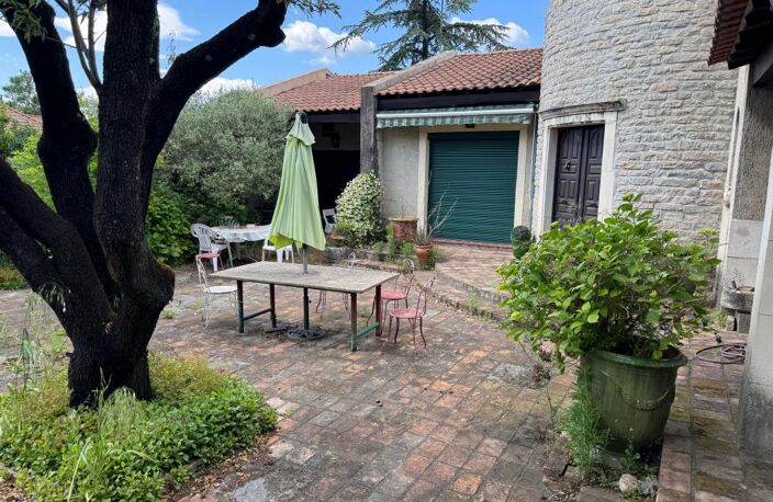 Spacieuse Maison de Maître 5 chambres avec dépendances – Alès résidentiel-Piscine — photo 3