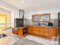 MAISON DE CARACTÈRE – 6 CHAMBRES, ASCENSEUR, TERRASSE ET VUE SUR LES VIGNES – VILLEDAIGNE — photo 4