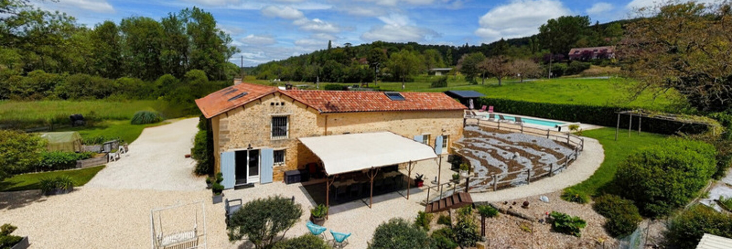 Maison 8 Pièces 225 m² à vendre à Plazac (24580)