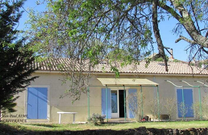 À Vendre – Gard Rhodanien -  SALAZAC Maison de Charme d'environ 200 m2 avec Piscine sur un terrain de 2079 m2 — photo 4