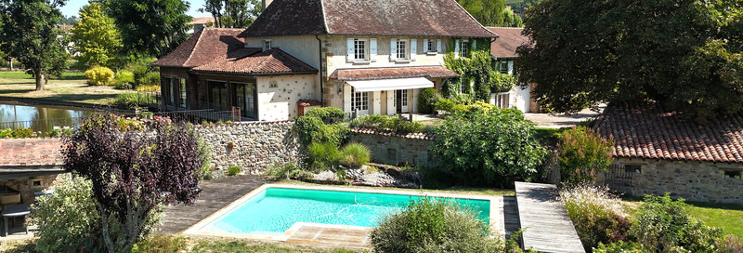 Maison 11 Pièces 346 m² à vendre à La Clayette (71800)