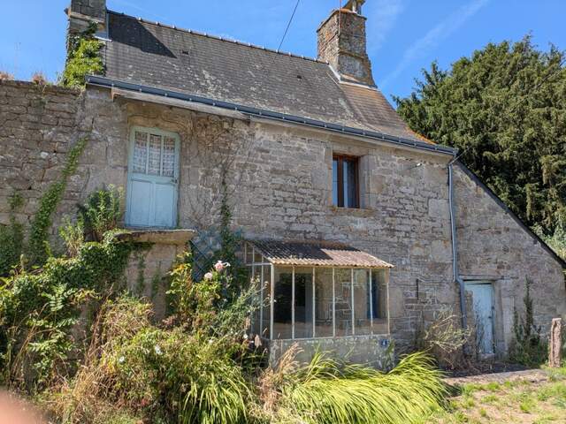 LOCMALO EN CAMPAGNE JOLIE MAISON EN PIERRE SOUS ARDOISE A RENOVER DE 3 PIECES 90M² ENVIRON PARCELLE DE 2569M² ENVIRON — photo du bien