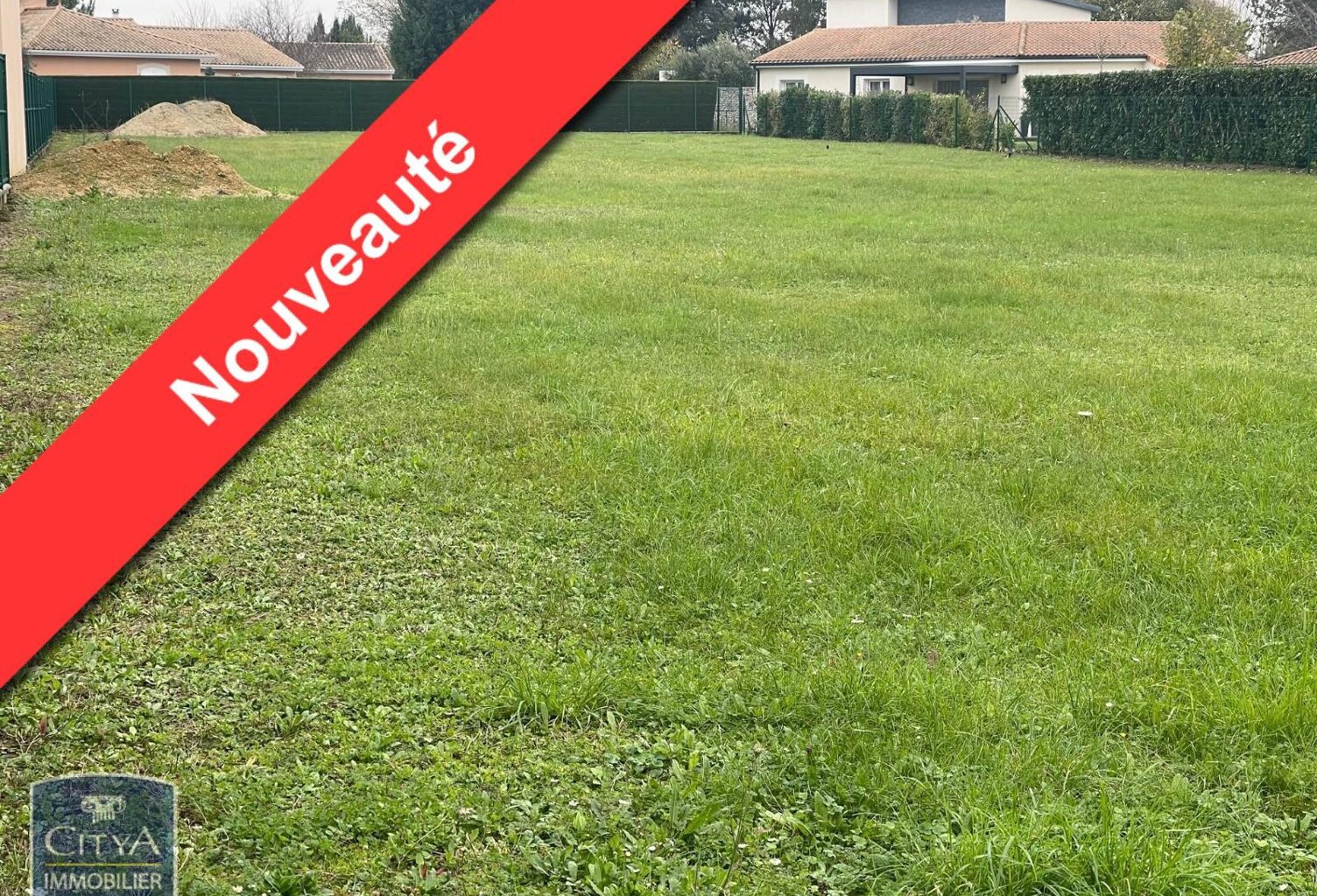 Vente terrain  2357 m² Buxerolles (86180) — photo 1