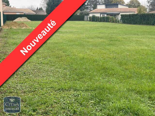 Terrain 2357 m² à Buxerolles — photo du bien