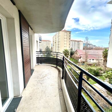 Appartement 3 pièces 1050 €