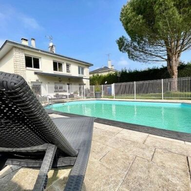 Maison 7 pièces 300000 €