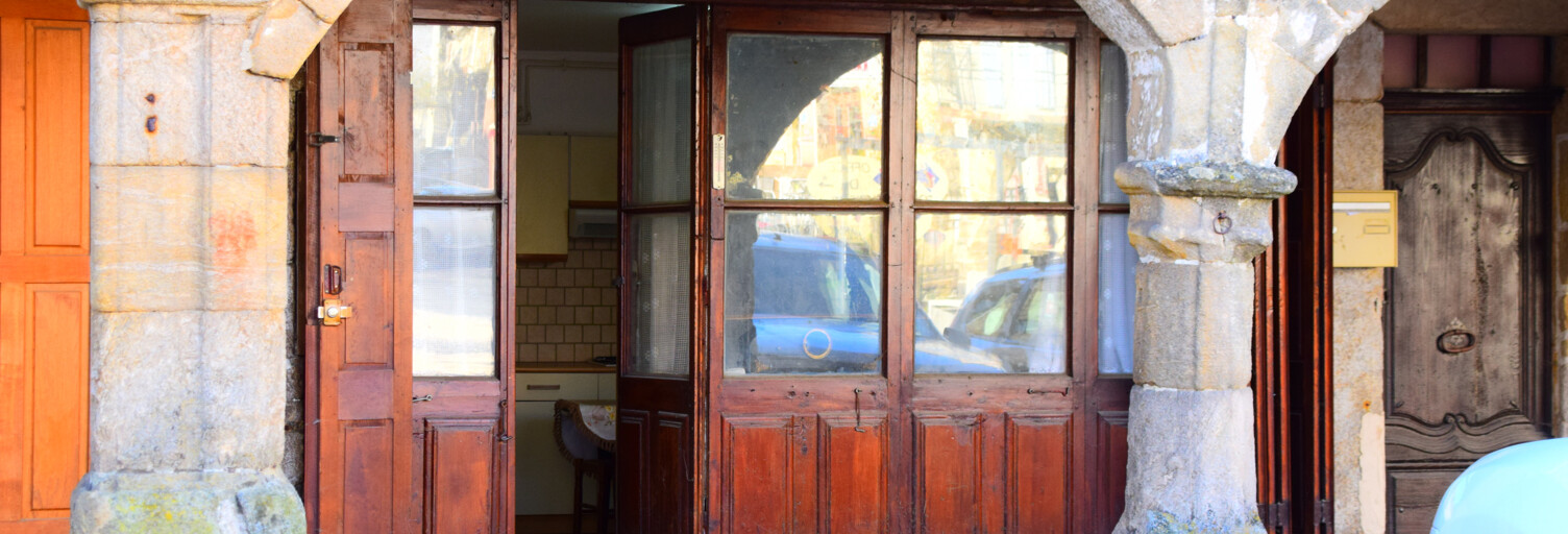 Maison 8 Pièces 150 m² à vendre à Pradelles (43420)