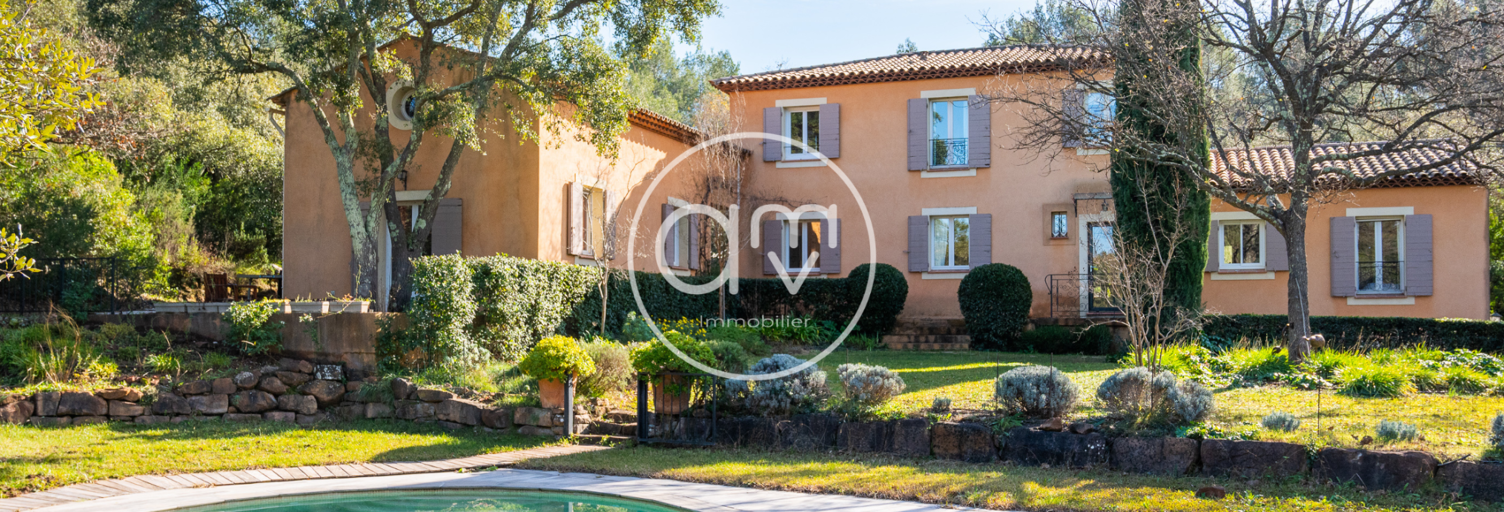 Maison 11 Pièces 285 m² à vendre à Cuers (83390)