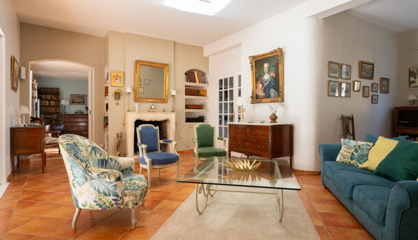 Villa / Maison 11 pièces  à vendre Cuers 83390