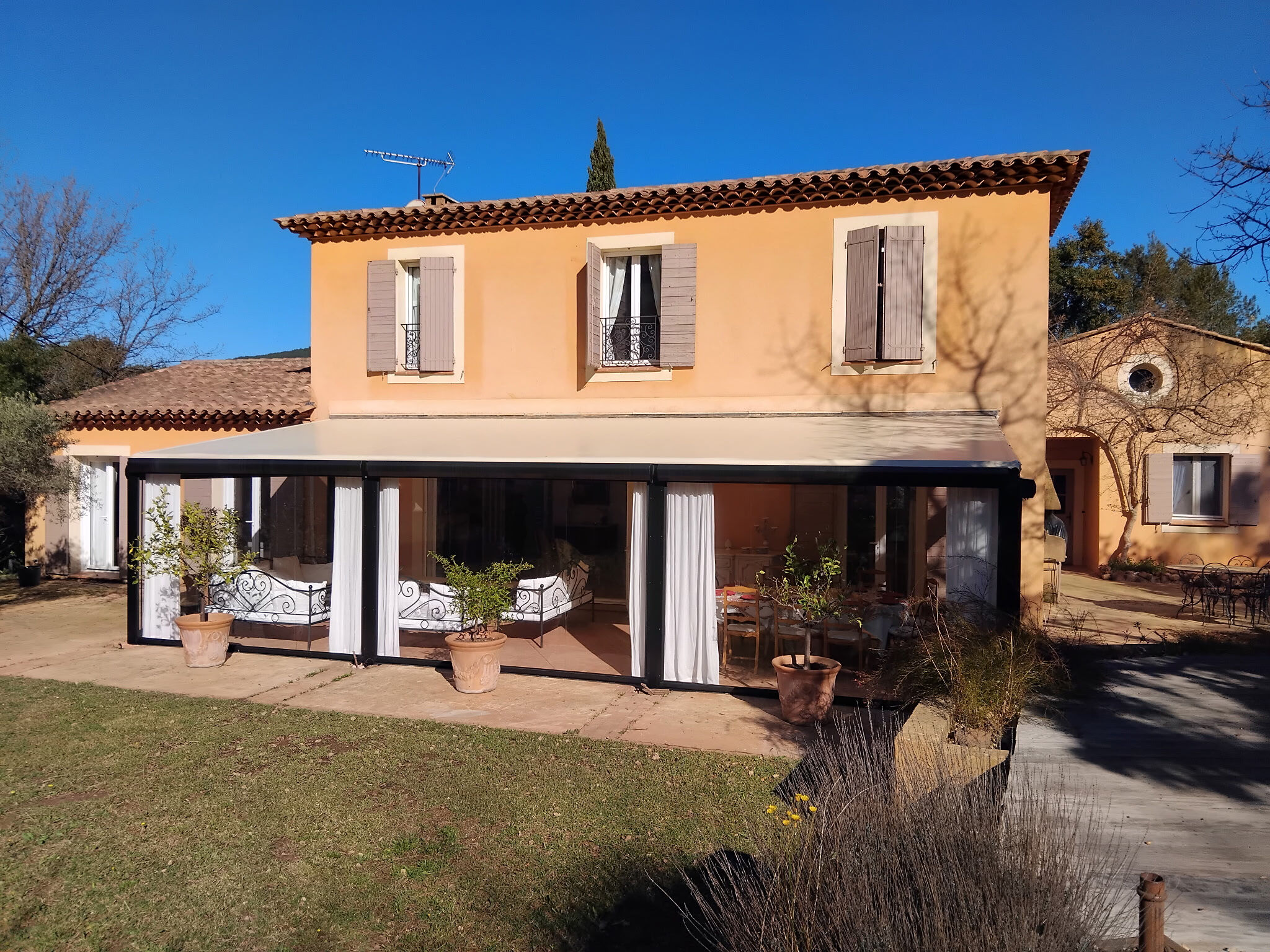 Villa / Maison  T11 à vendre Cuers 83390