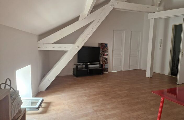 Appartement T3 lumineux - 65 m² (56,30 m² Loi Carrez) — photo 2