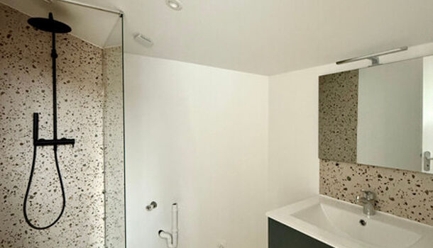 Appartement 3 pièces  à louer Montélimar 26200