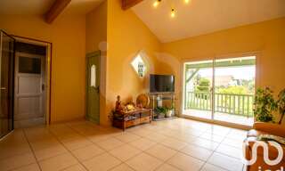 Maison 8 Pièces 191 m² à vendre à Saint-Julien-en-Born (40170)