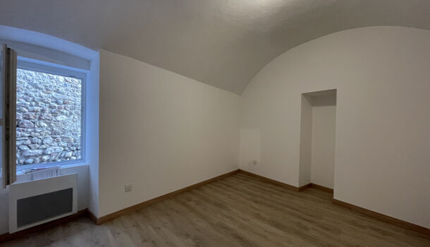 Appartement 1 pièces  à louer Saint-Sernin 07200