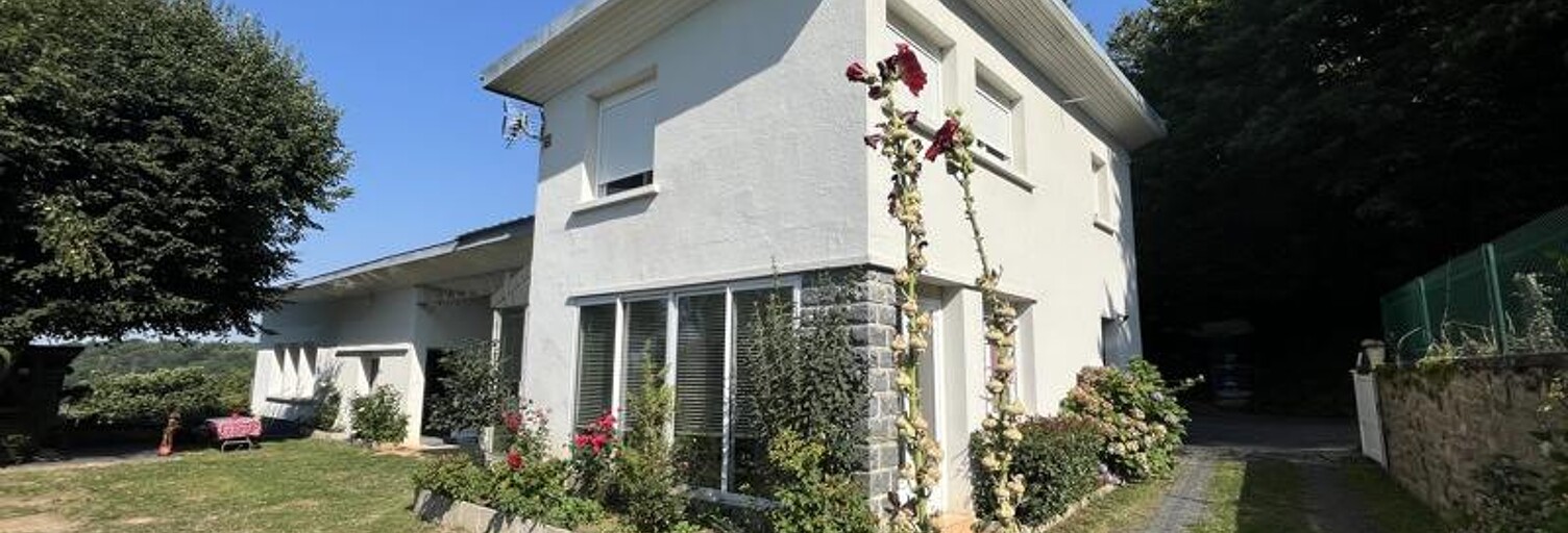 Maison 8 Pièces 144 m² à vendre à Chenailler-Mascheix (19120)