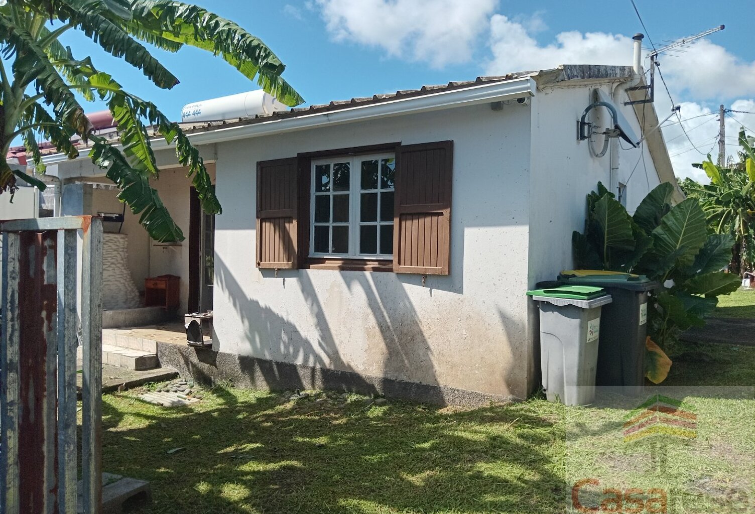 Maison et terrain — photo 1